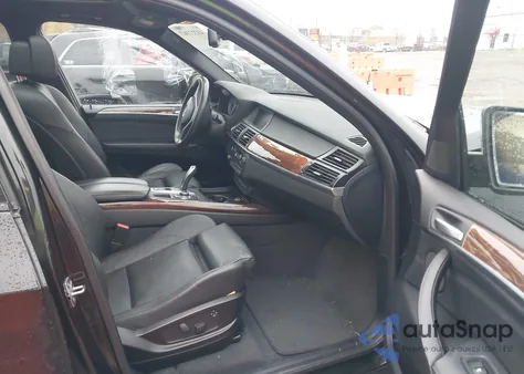 2011 BMW X5 xDrive35I/xDrive35I Premium/xDrive35I Sport Activity z USA, uszkodzony, nr VIN 5UXZV4C56BLL58114